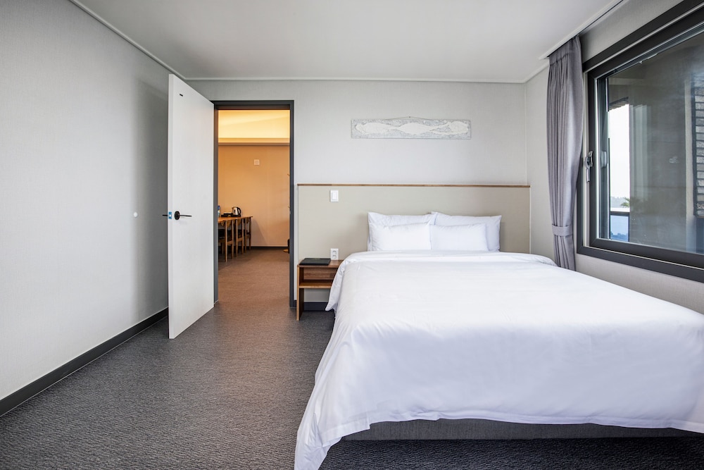 Aewol Stay in Jeju 12/50