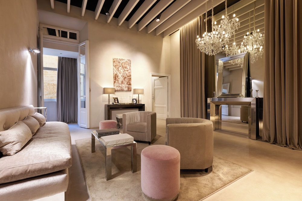 Terrace Pantheon Relais 53/71
