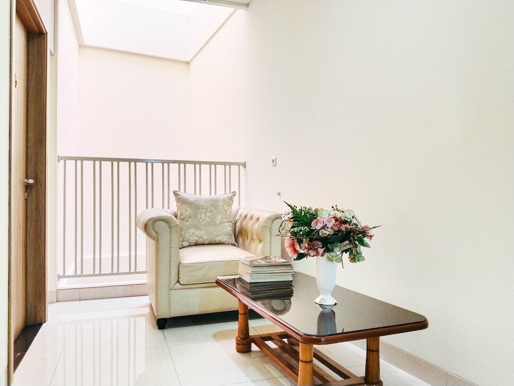 Oyo 115 Portal Residence 35/54