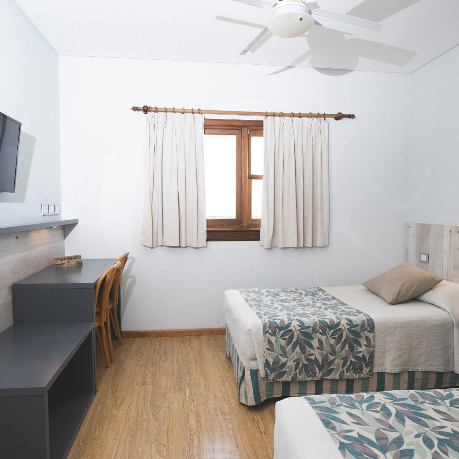 Hotel Bahia Nueva 24/34