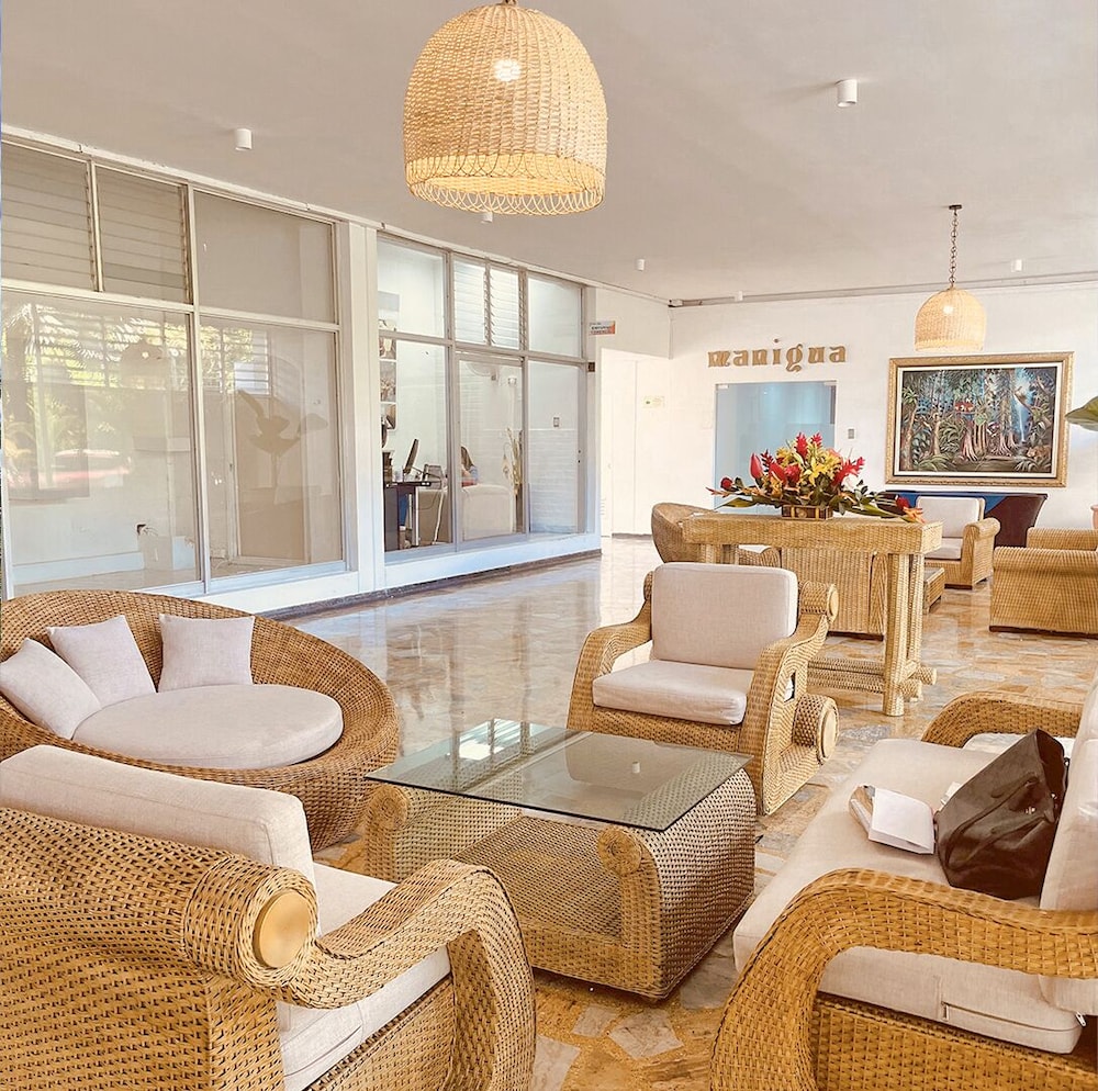 Hotel Del Llano 44/64