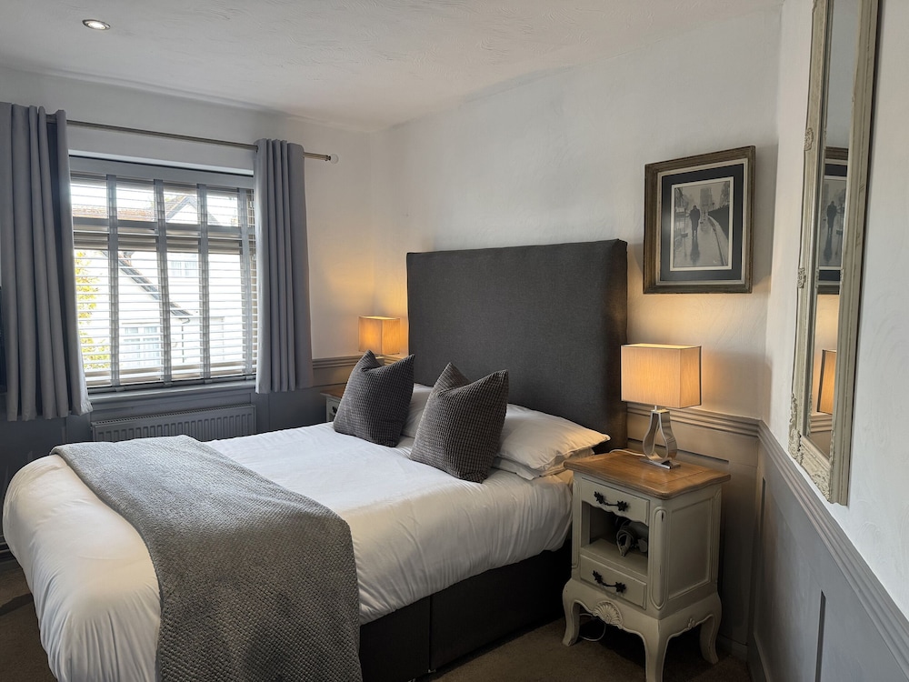 Room, Double Bed