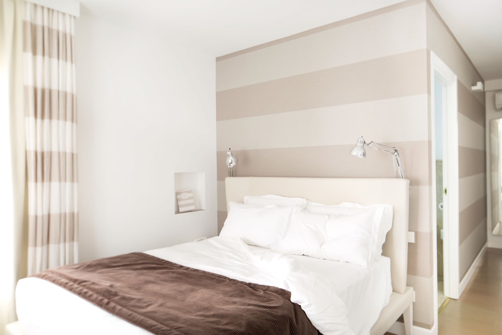 Via Del Corso Home 8/45