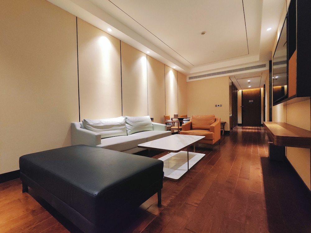 Shanghai International Tourist Resort Fuyi Hotel 26/55
