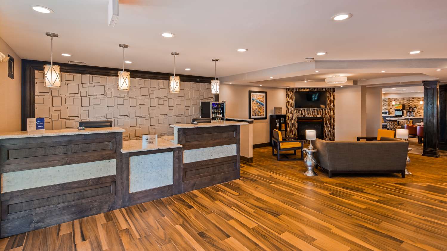 Best Western Plus North Joliet 7/32