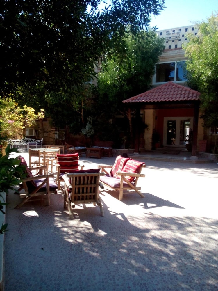 Dahab Hotel 5/50