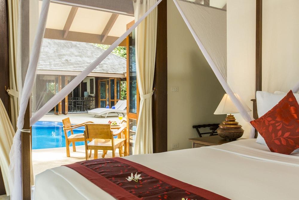 2 Bedrooms, Luxury, Villa, 2 Double Beds, Beach Front, Private Pool