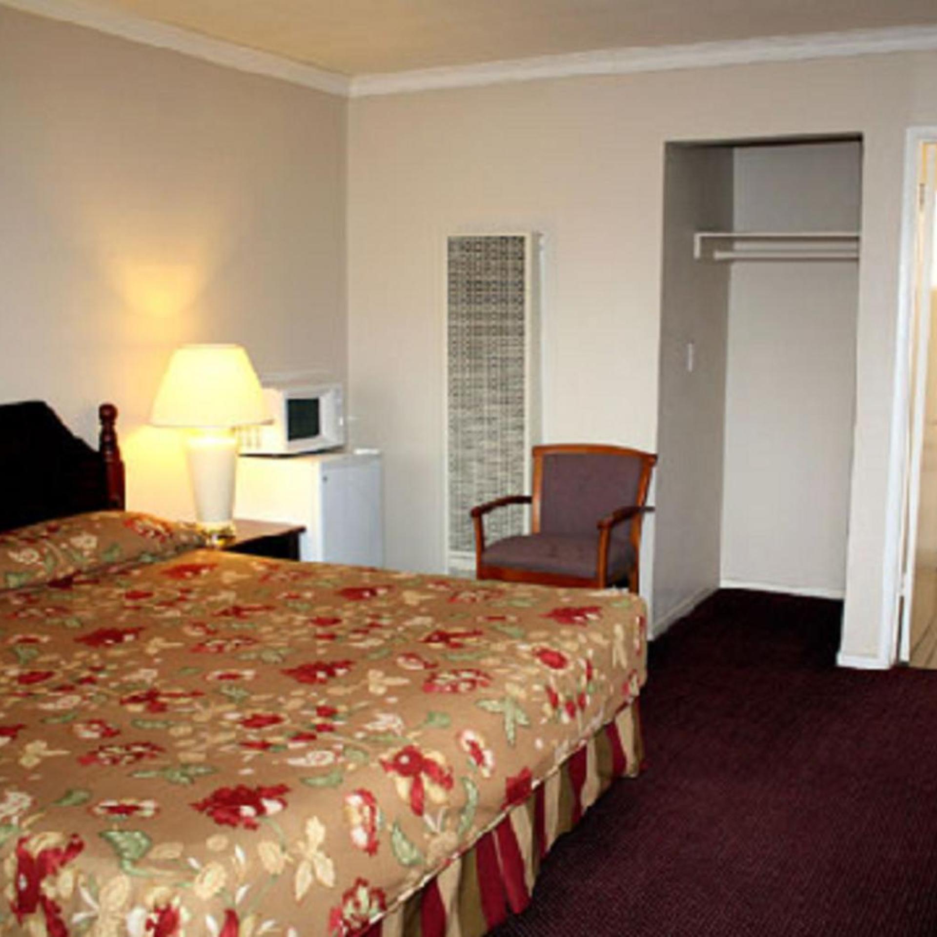 Sunset Inn and Suites 5/24