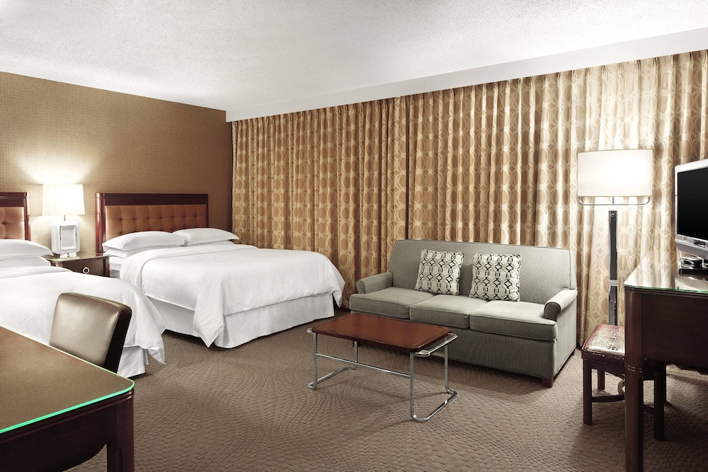 Sheraton Cavalier Saskatoon Hotel 53/83