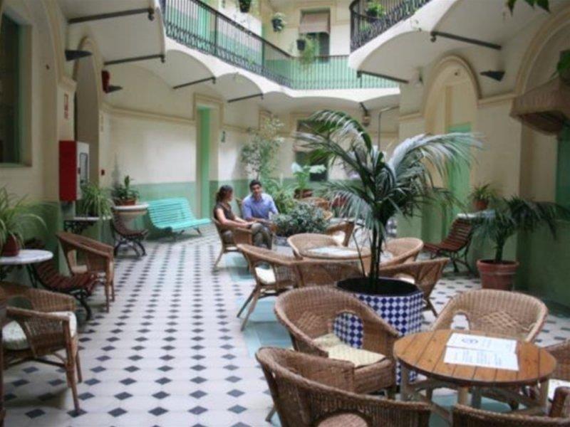 Peninsular Hotel 13/18