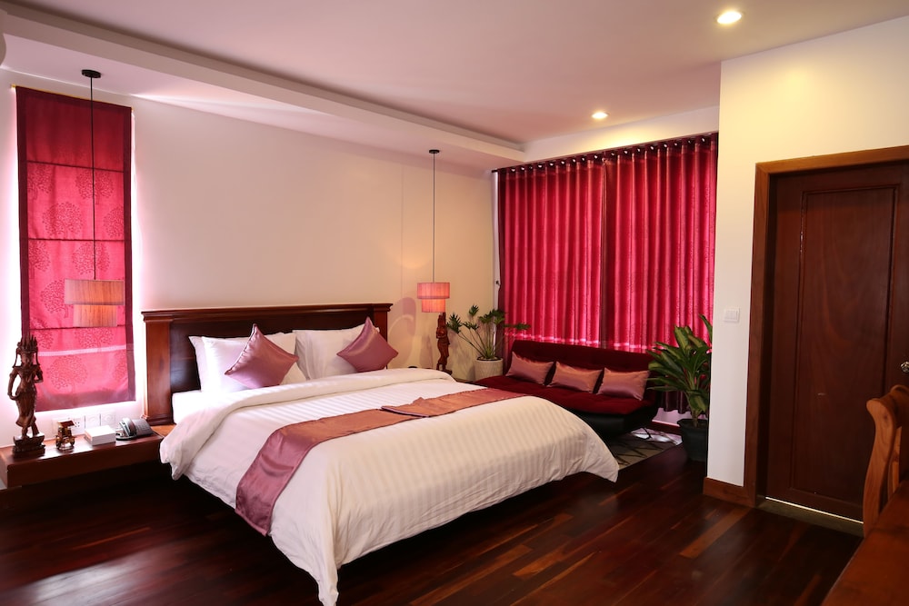 Holy Angkor Hotel 12/65