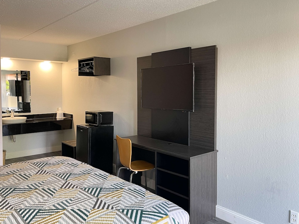 Motel6 Memphis, TN - Downtown 38/58