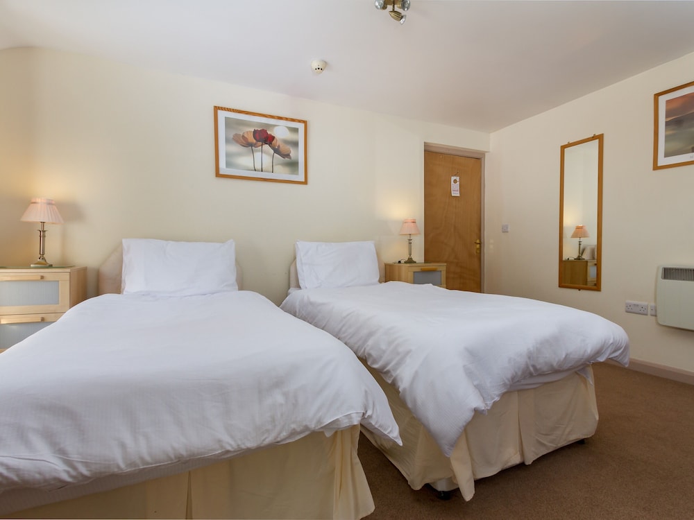 Elim House 25/40