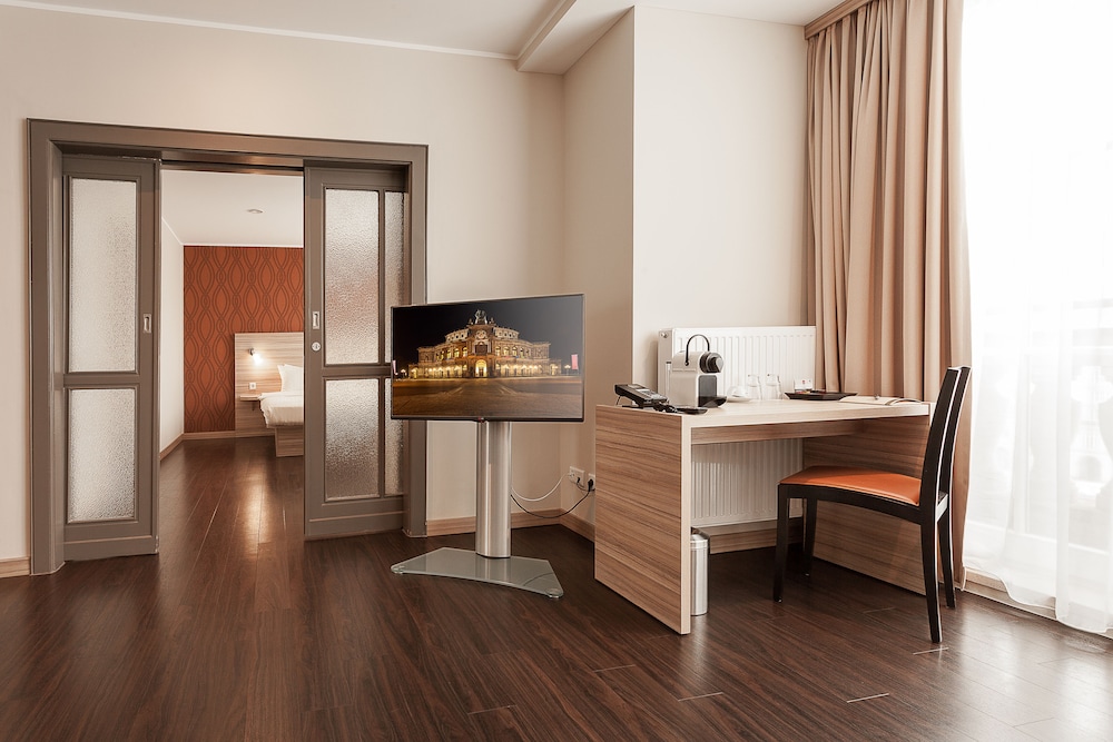 STAR INN HOTEL PREMIUM DRESDEN IM HAUS ALTMARKT, BY QUALITY(Formerly Star Inn Hotel Premium Dresden 36/38