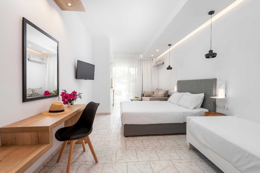 Elvita Hotel 28/67