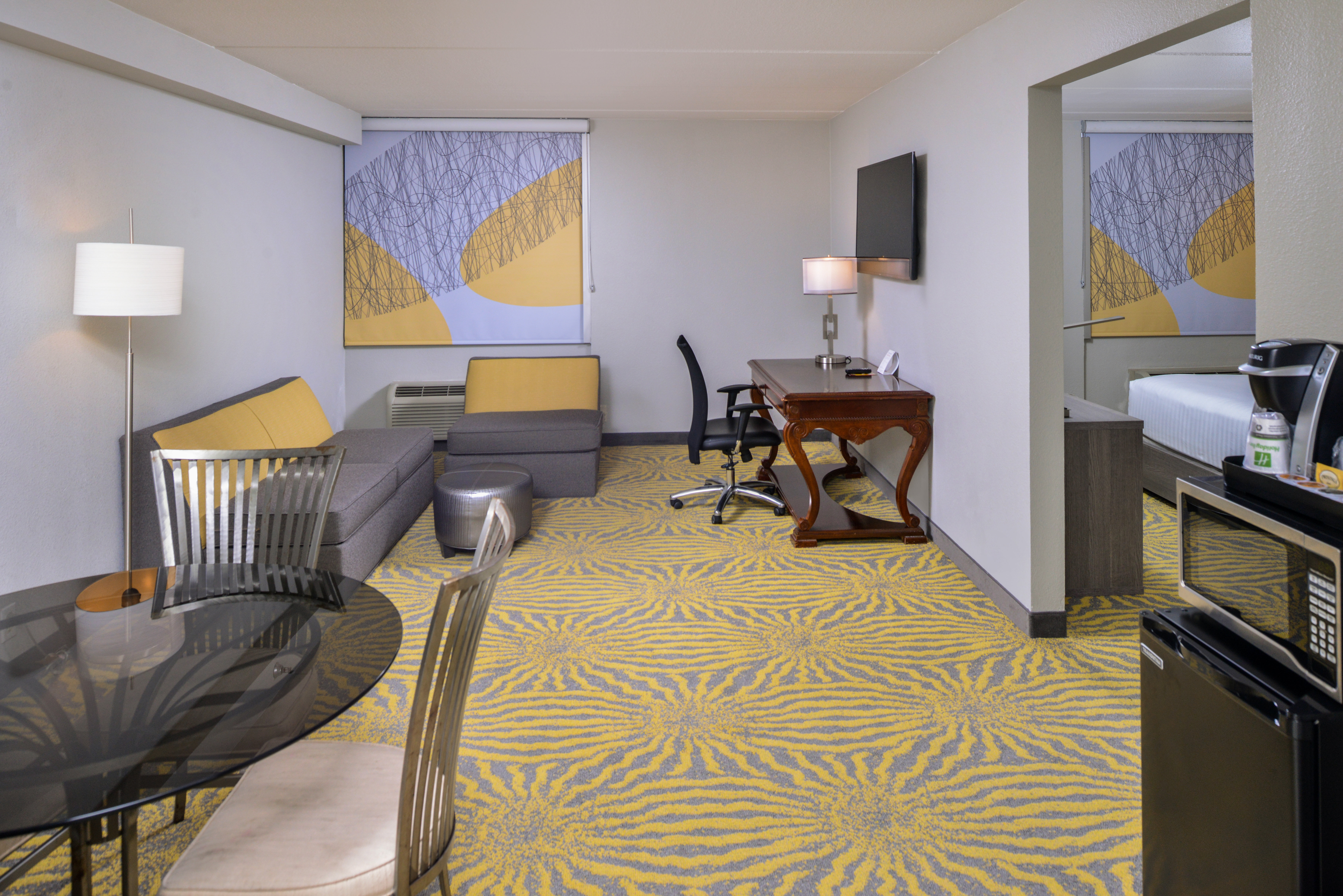 Holiday Inn Dallas-Richardson 72/77