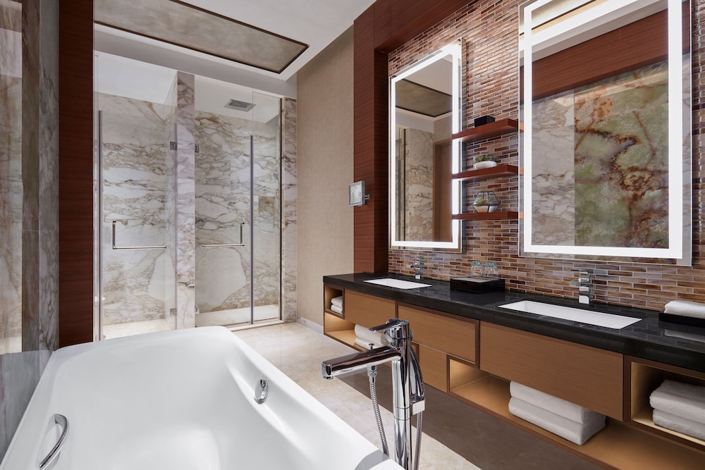 Sheraton Beijing Lize Hotel 33/65