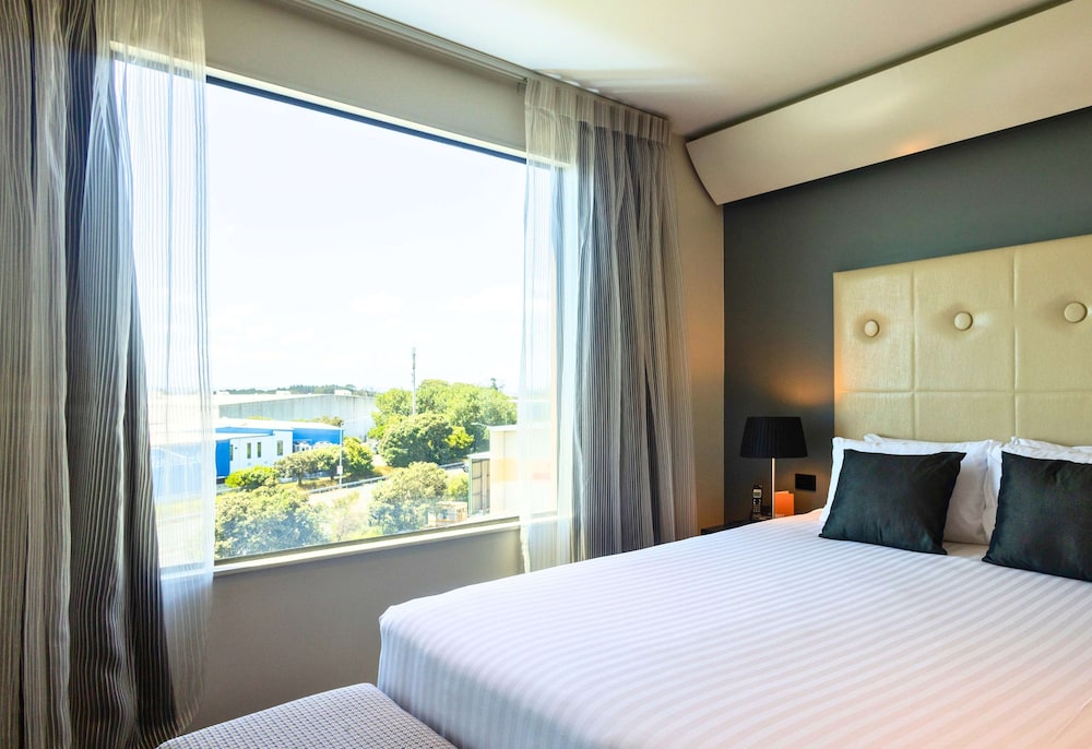Premium Suite