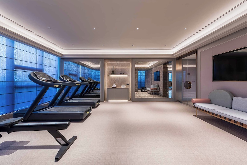 Mercure Nantong Suxitong Riverside 21/42