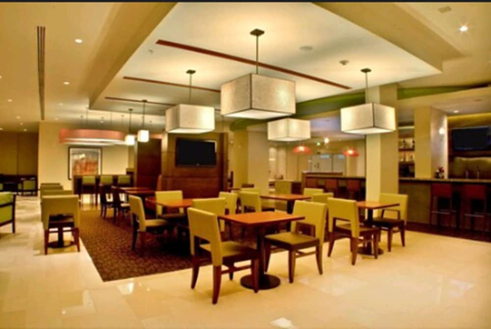 Hyatt Place San Jose/Pinares 50/64