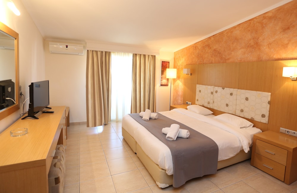 Hotel Tropical 27/72