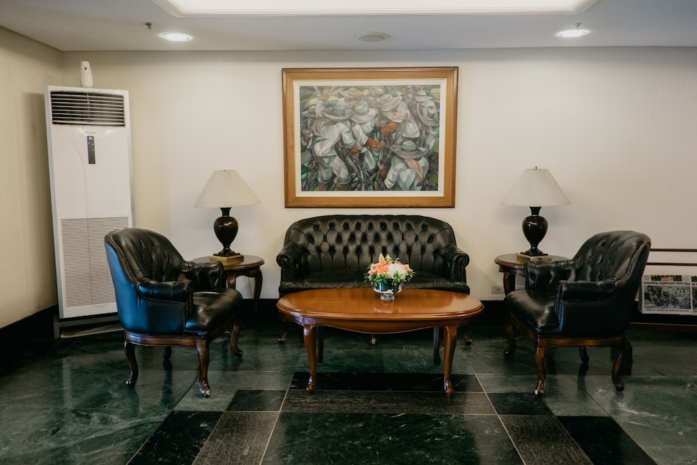 East Asia Royale Hotel 43/55