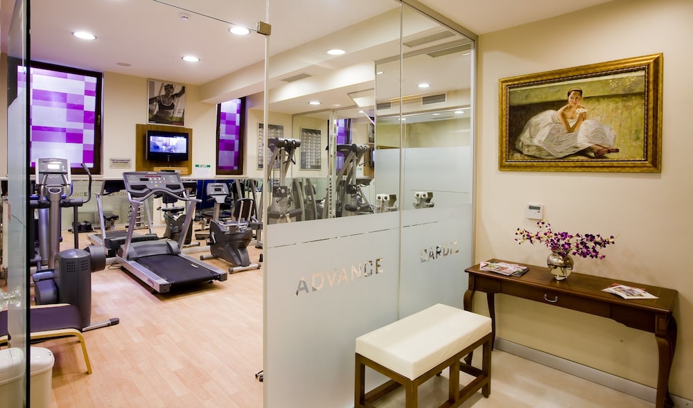 Glk Premier Regency Suites And Spa 47/74