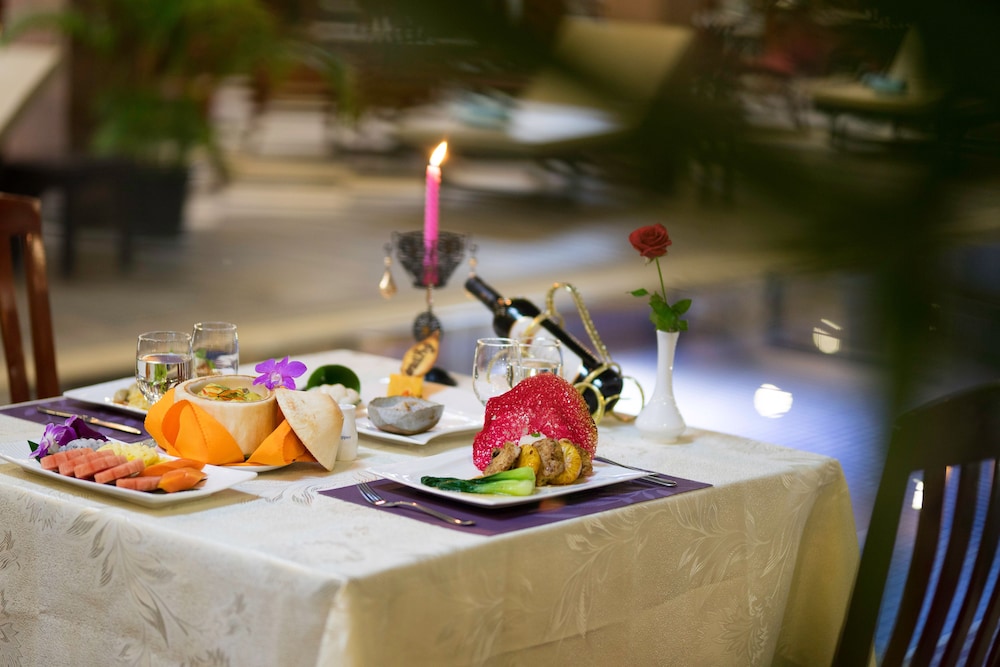 SMILING HOTEL AND SPA 44/50