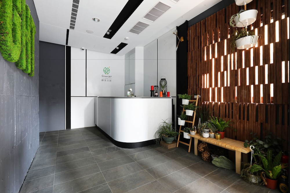 Greenight Hotel 14/72
