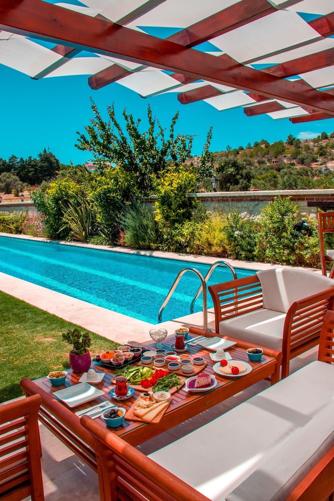 Alacati Onoda Hotel 29/34