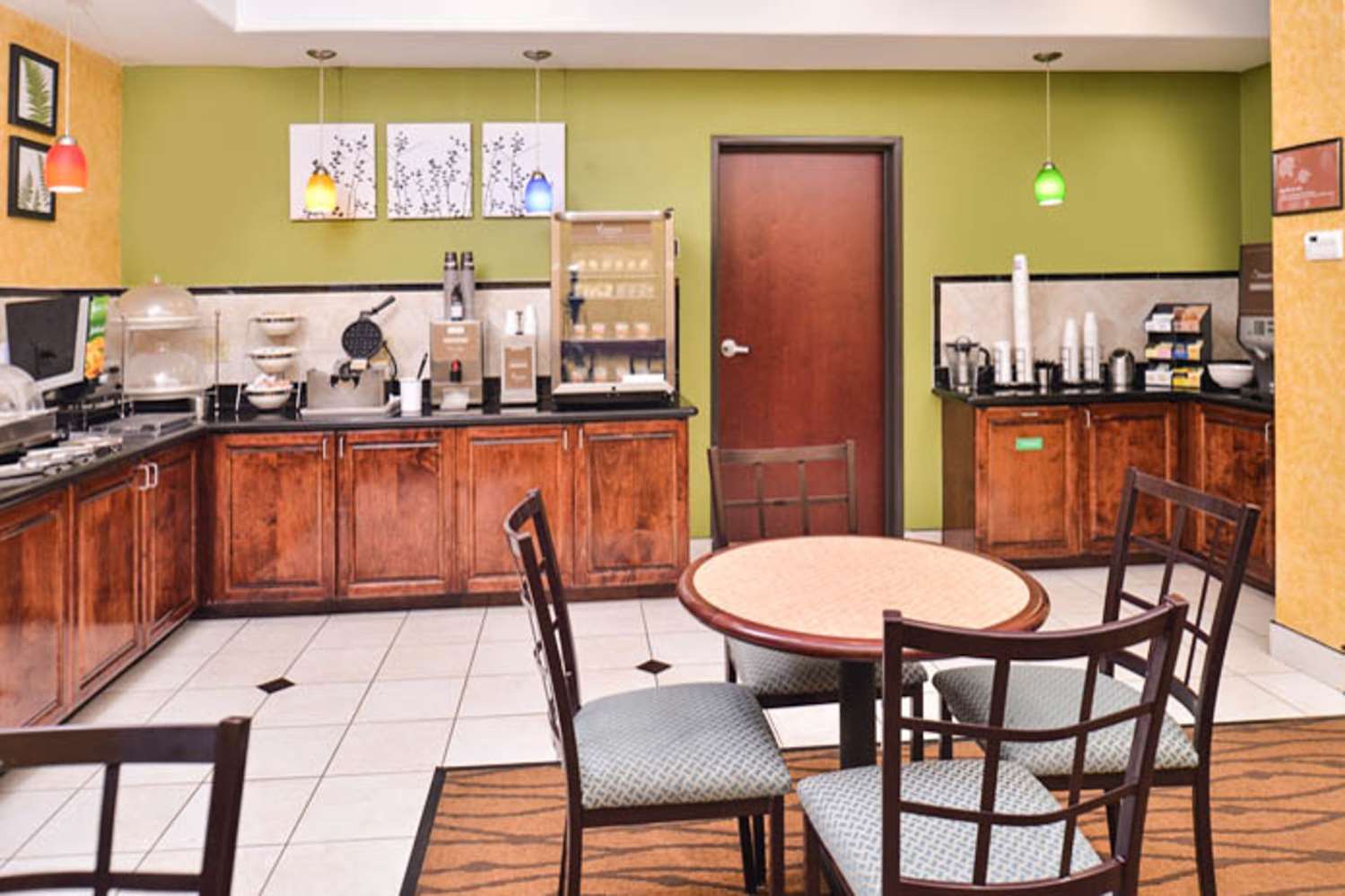 Sleep Inn & Suites Near Downtown North 7/17