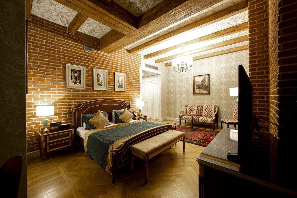 Sapphire Bayil Hotel 10/37