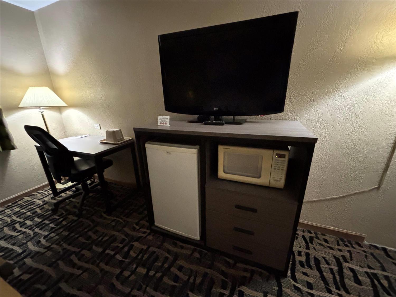 Super 8 by Wyndham McLean/Bloomington SW 4/7
