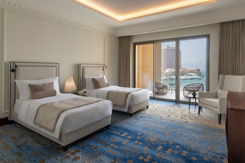 3 Bedrooms, Royal, Suite, 3 Double Beds, Sea View, Balcony, The St. Regis Marsa Arabia Island, The Pearl Qatar 2/10