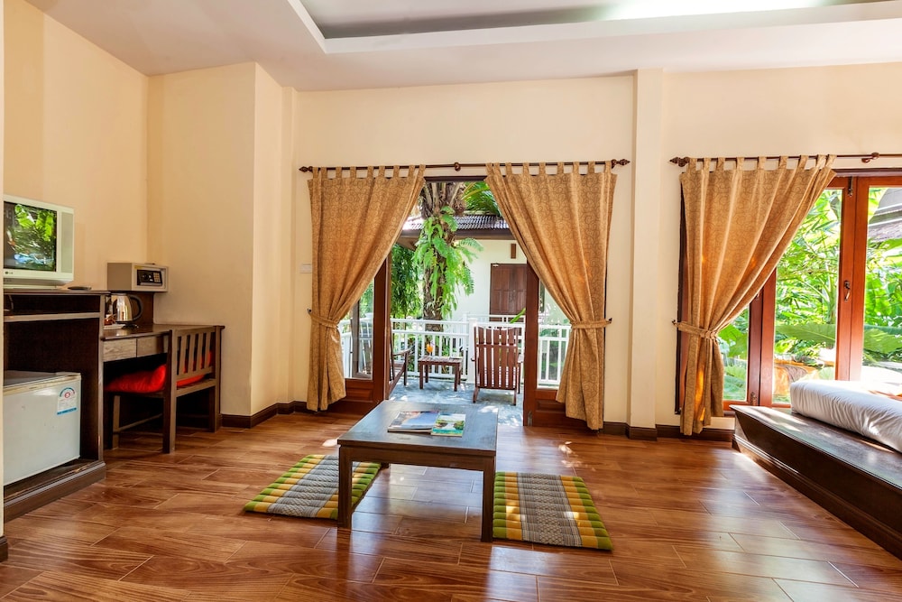 Lanta Klong Nin Beach Resort 40/70