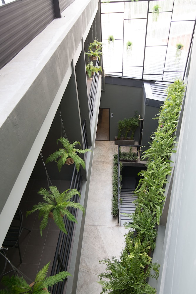 The Arbern Hostel x Bistro 6/50
