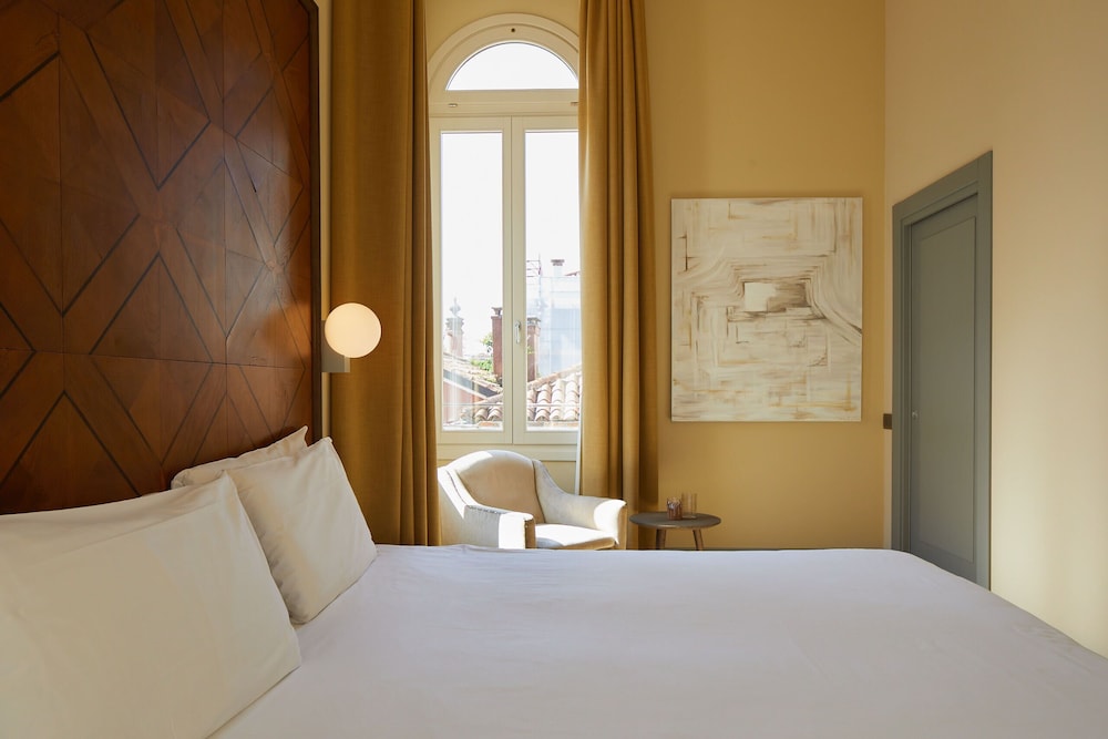Hotel Dei Dragomanni 27/50