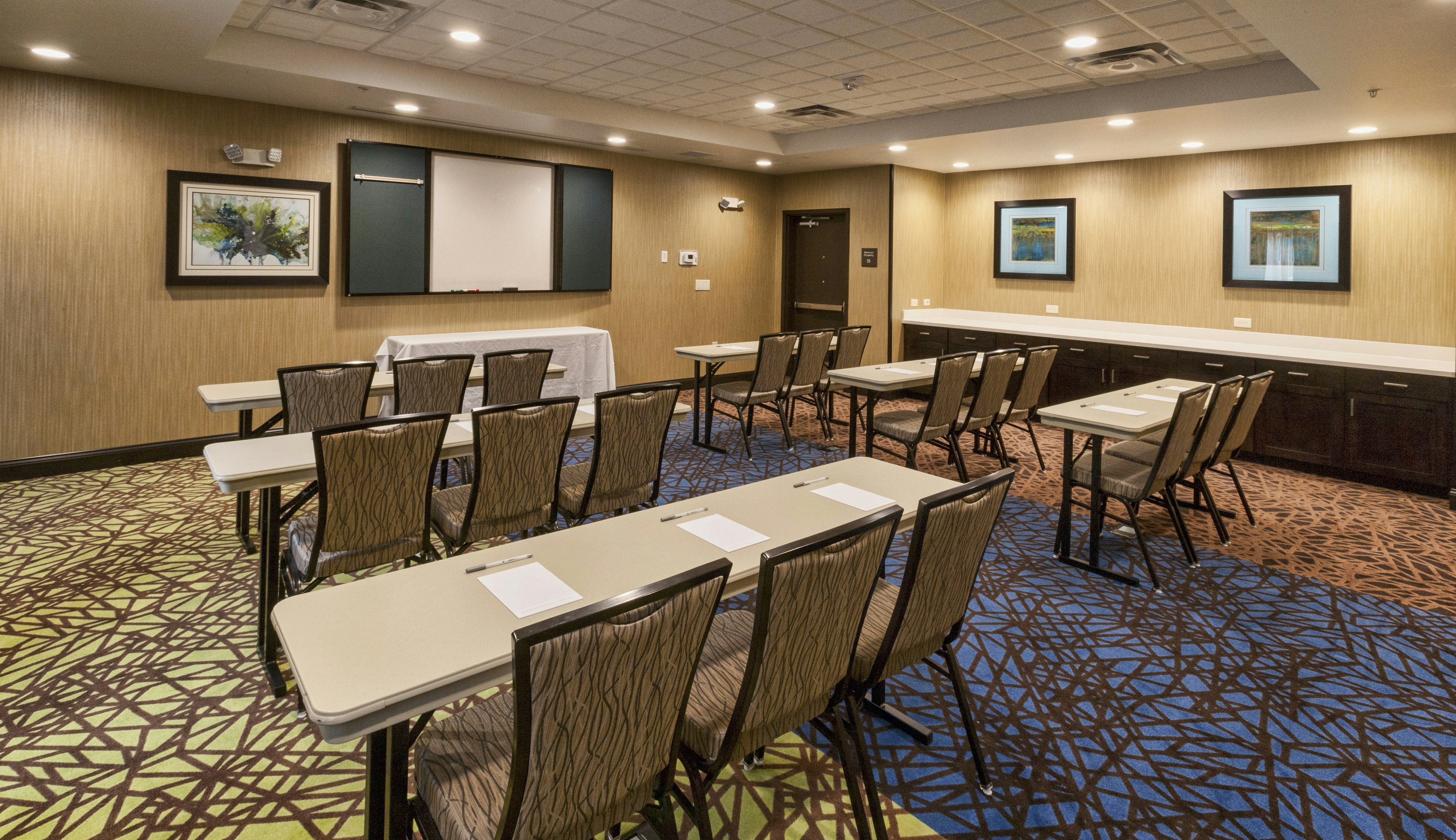 Hampton Inn & Suites Duluth North / Mall Area 40/45