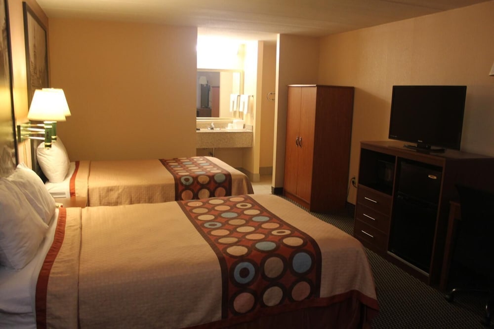 Super 8 By Wyndham Laurel, MD 10/26