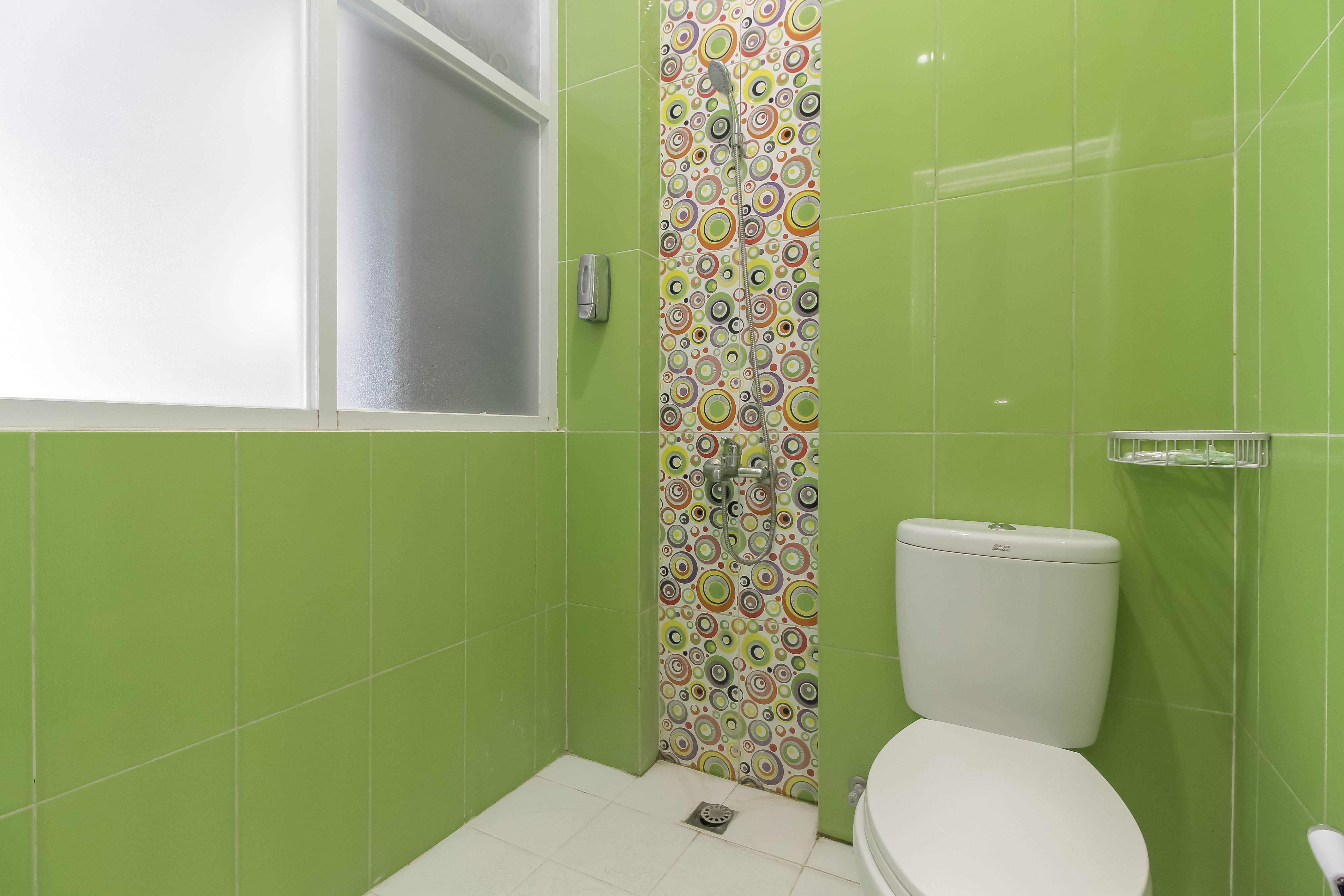 Reddoorz Plus Near Stasiun Bekasi 44/45