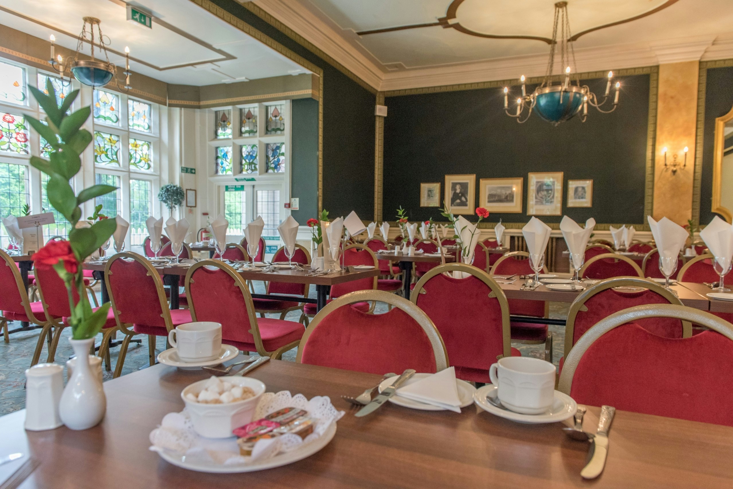 Cairn Hotel 34/50