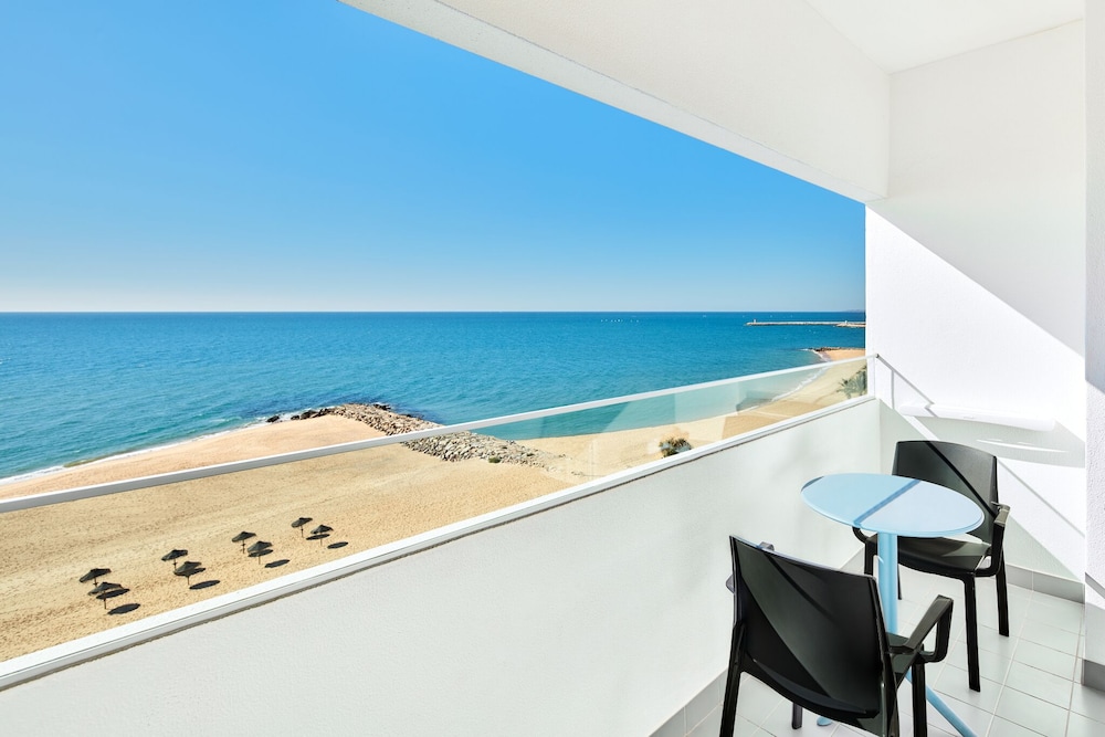 Dom Jose Beach Hotel 77/83