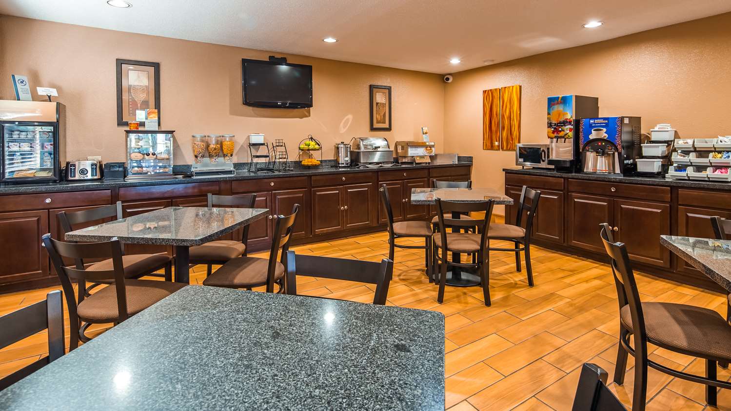 Best Western Muncie 21/23