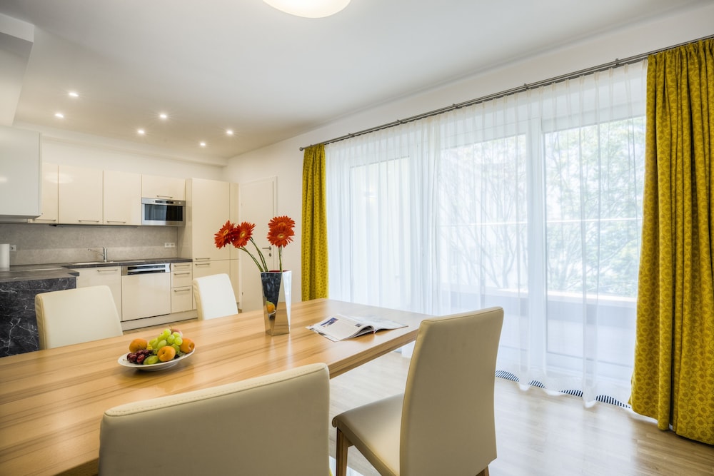 Vienna Grand Apartments City 36/50