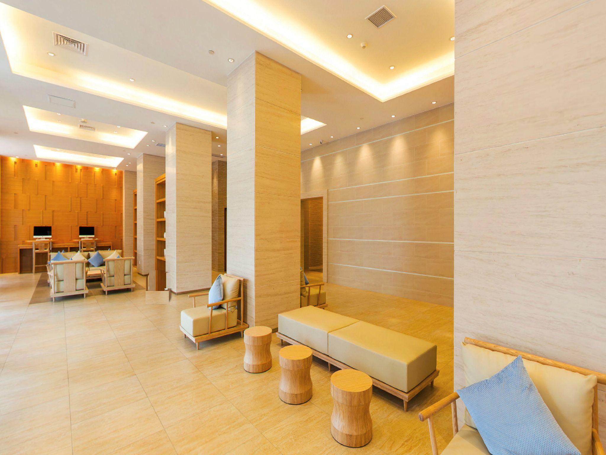 Ji Hotel (Shanghai Railway Station Tianmu West Road) 30/41