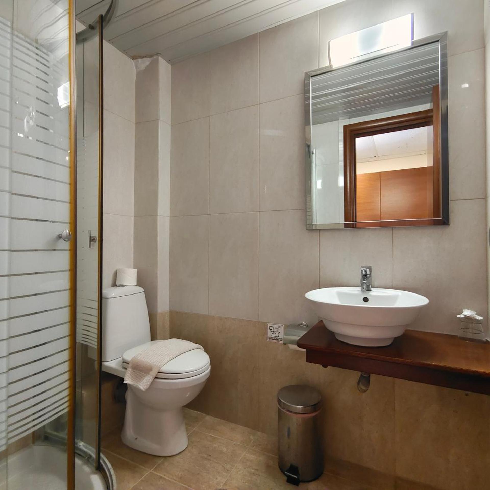 Alex Luxury Apartments and Studios 58/60