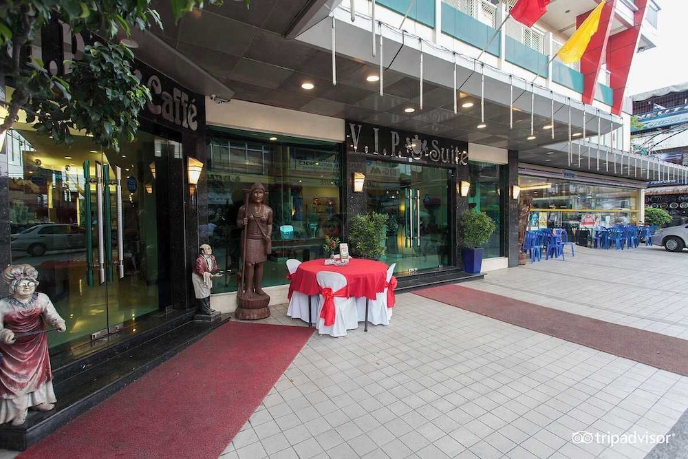 Townhouse OAK Makati Manila Near PNR Pasay Evangelista formerly VIP Suites 6/47