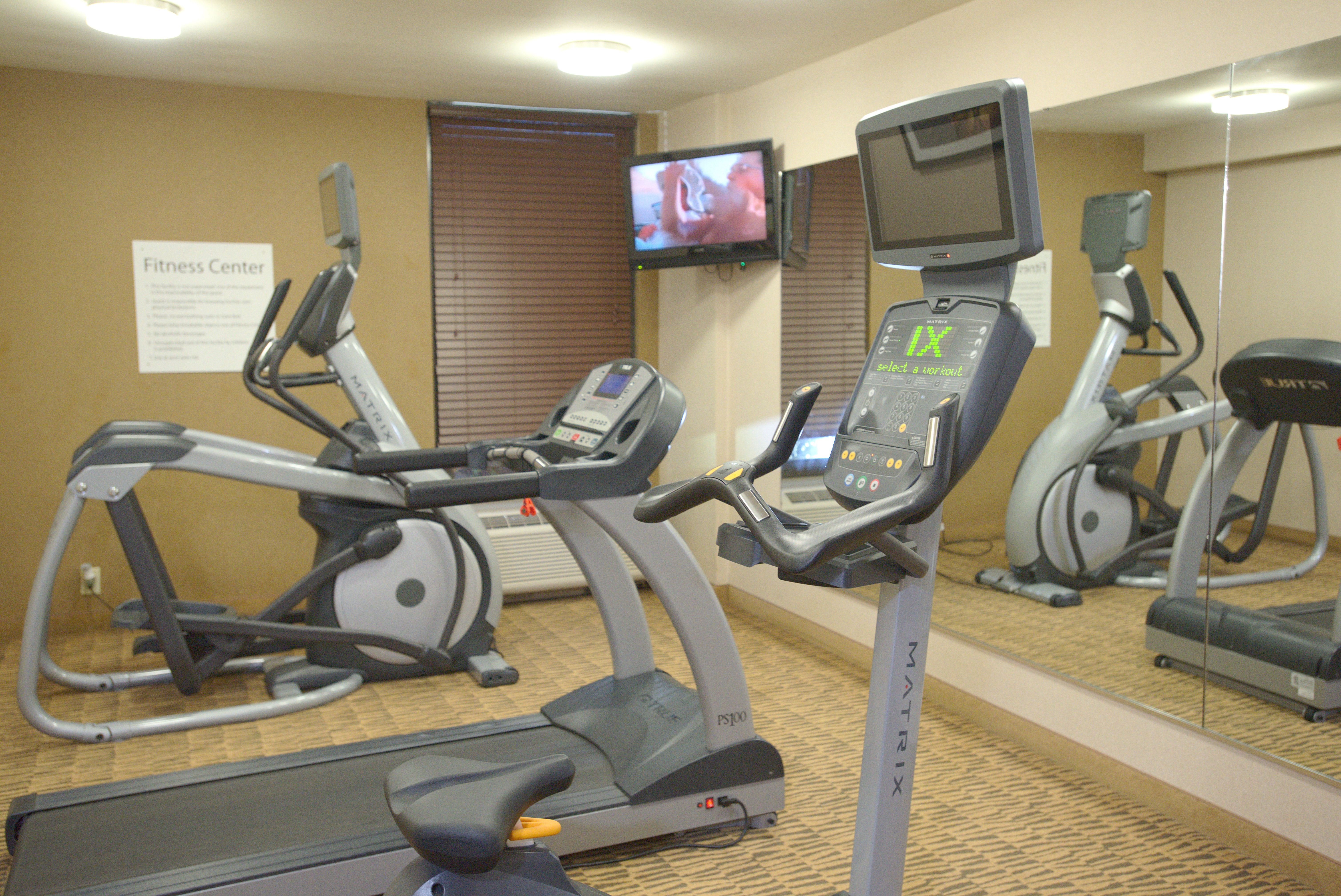 Holiday Inn Express Anderson-I-85 Exit 27-Hwy 81 17/34