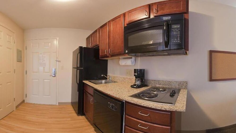 Candlewood Suites Houston Westchase Westheimer 29/39
