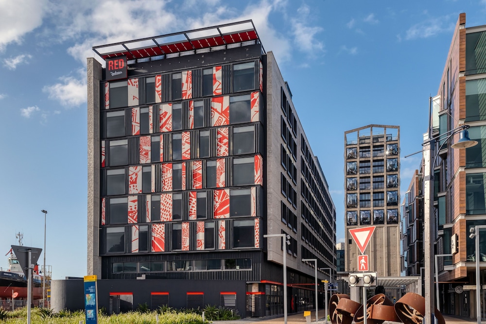 Radisson RED Cape Town V&A Waterfront 2/49